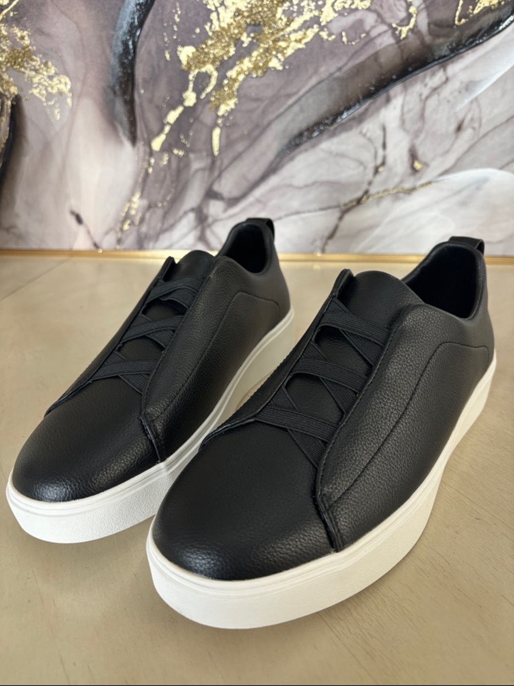 Men's Black Low-Top Sneakers with White Platform Sole — Unbranded